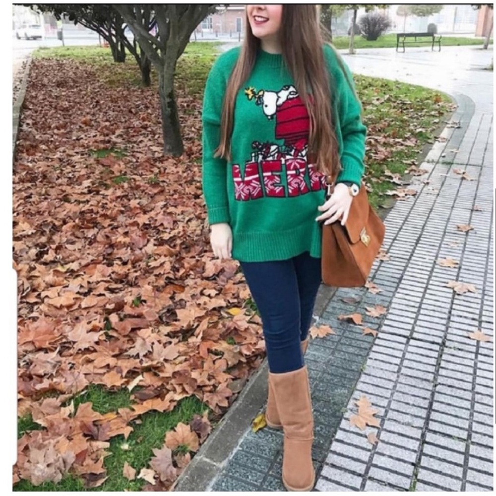 NWT ZARA SNOOPY CHRISTMAS SWEATER SMALL